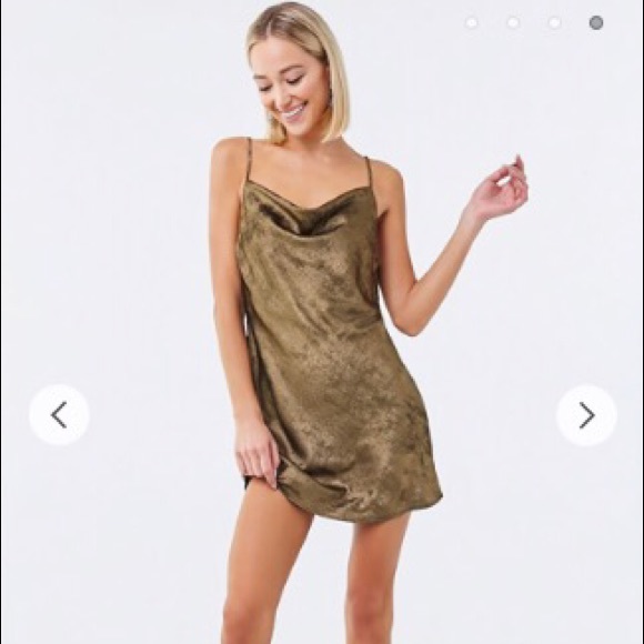 Silk Dress 💃🏾 - Picture 2 of 6